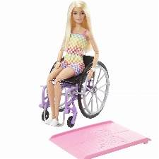 BARBIE Fashionistas - Rollstuhl-Puppe und Rampe mit 22 Bewegungspunkten, lilafarbenem Rollstuhl und pinker Rampe für die Barbie Traumvilla, für Kinder ab 3 Jahren, HJT13