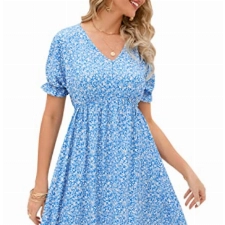 KOJOOIN Damen kurz Kleid Blumen Kleider A-Linie Kleid Kurzarm Sommerkleider Rüschen V-Ausschnitt Freizeitkleid Hohe Taille Minikleid (Verpackung MEHRWEG), A-Blumen-Blau, L